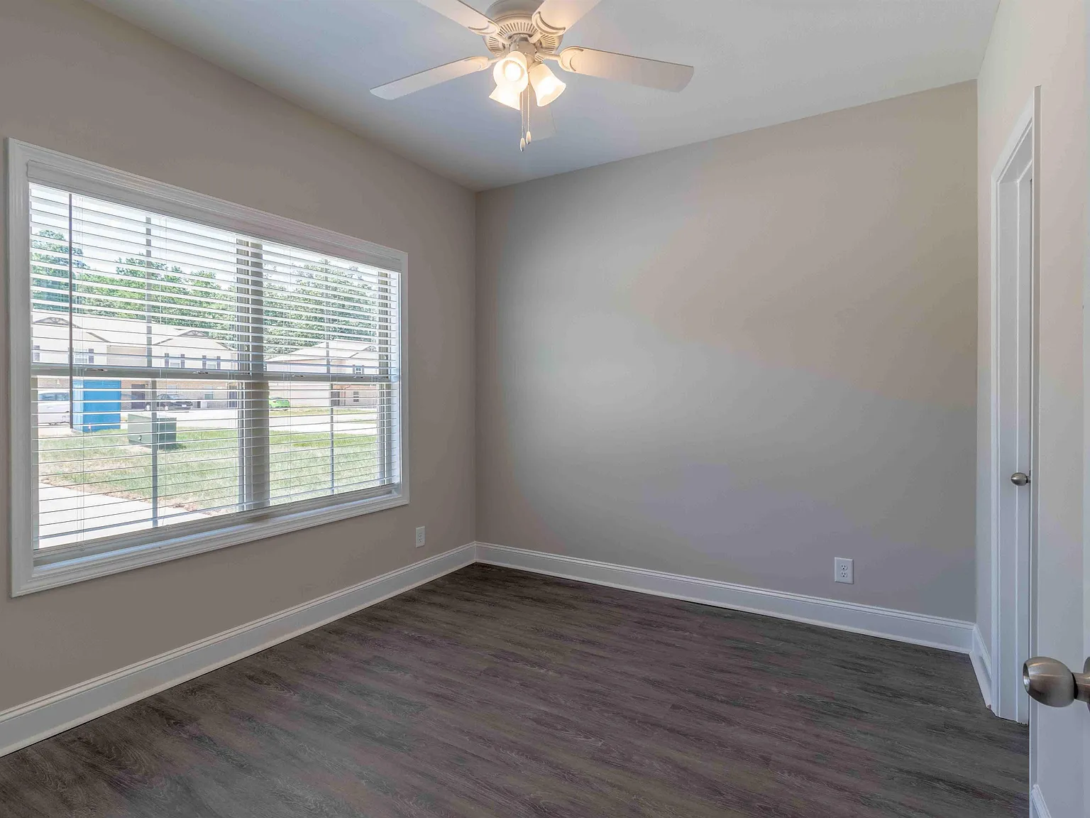 275 Smithson Lane - D — Photo 2