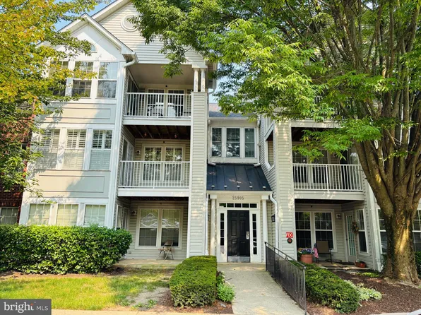 25905 Ridge Manor Dr #8000, Chevy Chase, MD 20815