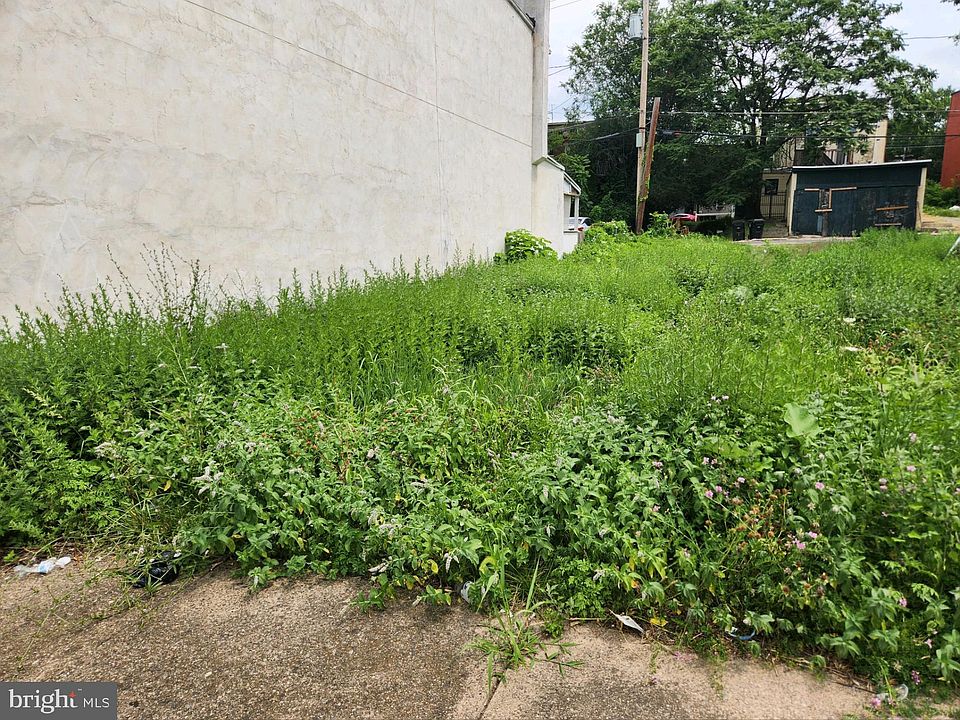 2nd image of 29 Evergreen St