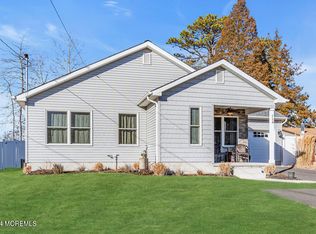 114 Beach Blvd, Forked River, NJ 08731