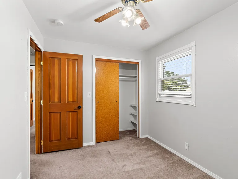 2112 E 10th Ave — Photo 10