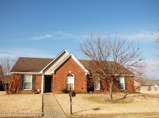 8053 Green Valley Cv, Southaven, MS 38671