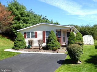 18 Juniper Ct W, Harleysville, PA 19438