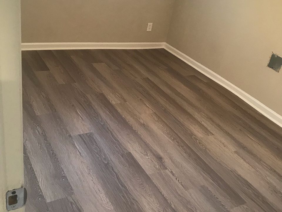 2nd image of 2909A Barbee Ave