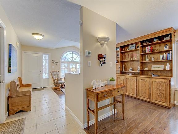 5th image of 505 Sandbanks Cres