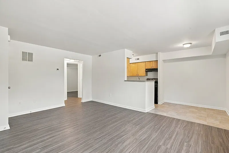 Midwood Apartments — Photo 4
