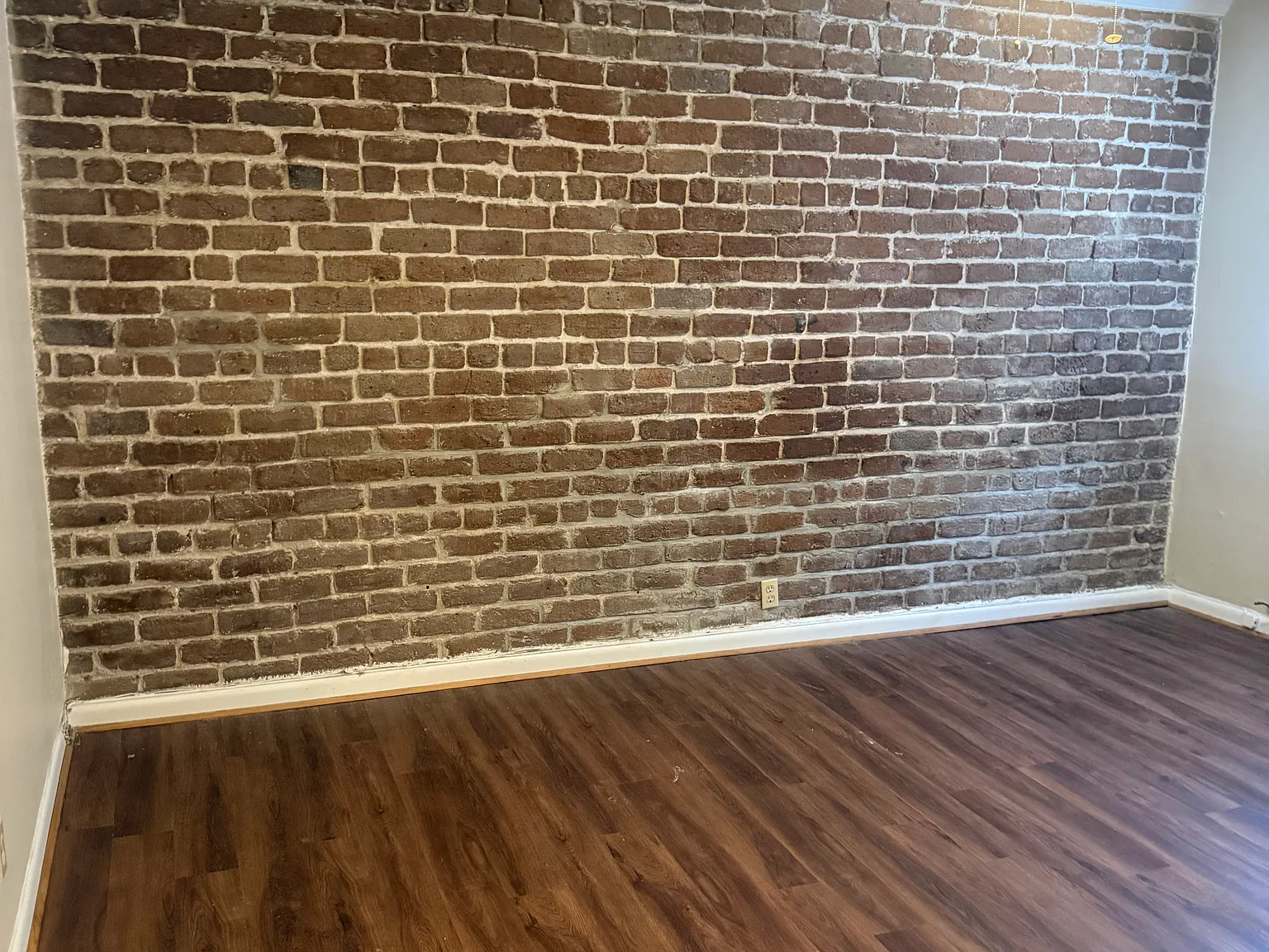 2 bed, 1100 sqft, $2,600 — Photo 3