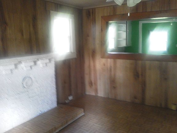 5th image of 1210 W Walnut Ave