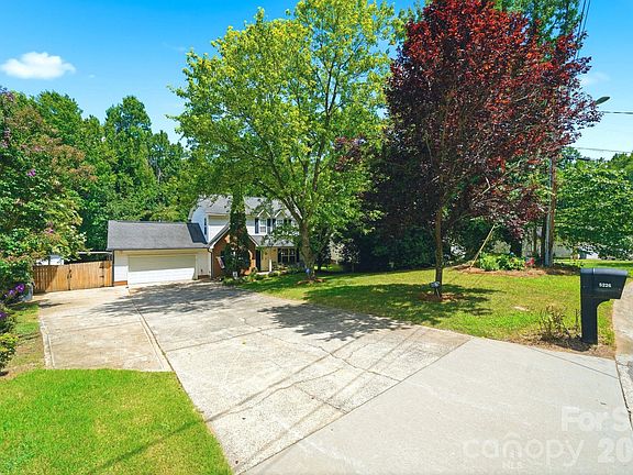 3rd image of 5226 Rockwood Rd