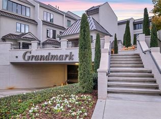 6429 Grandmark Dr, Nichols Hills, OK 73116