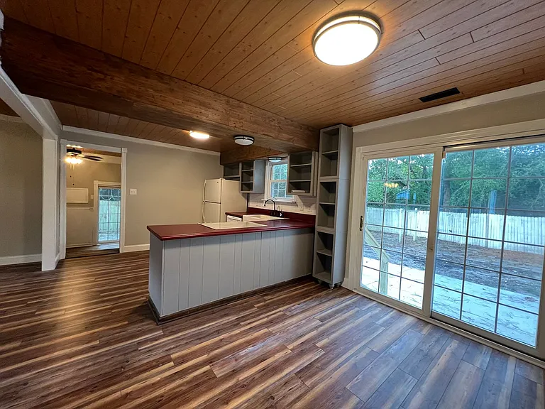 1008 Stillwood Ct — Photo 6