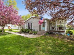 125 S Church St, Elsie, MI 48831