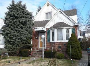 173 Sempton Blvd, Franklin Square, NY 11010