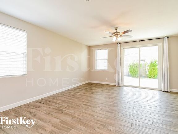 4th image of 597 E Vail Ln