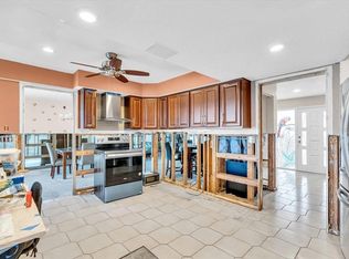 11674 Grove St, Seminole, FL 33772