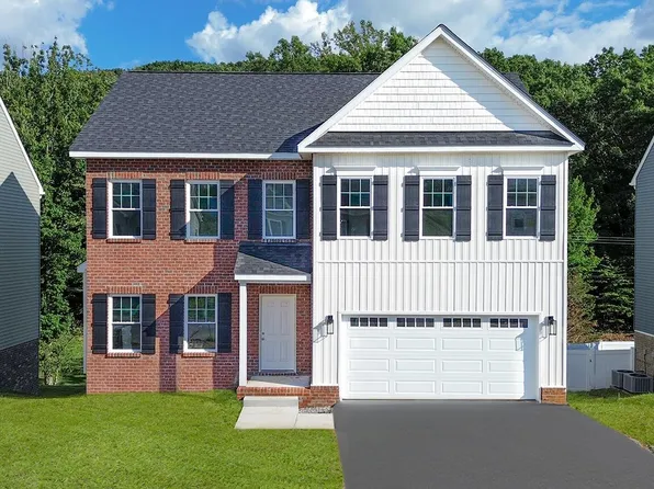 2812 Russlen Dr, Salem, VA 24153