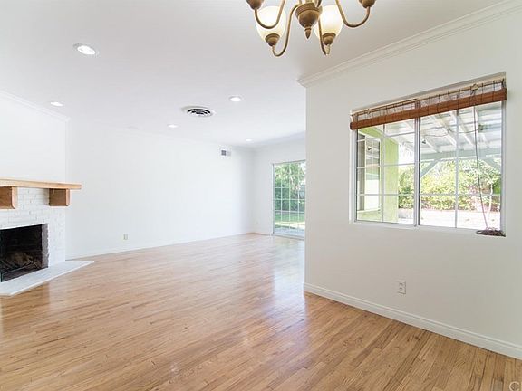 5th image of 12659 Arminta St
