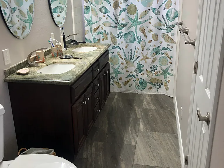 1052B Loring St — Photo 33