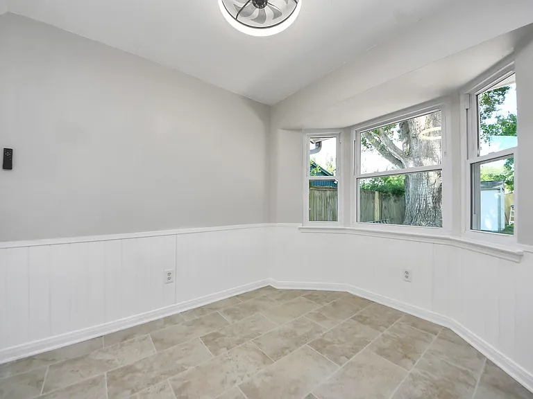 10602 Raydell Dr — Photo 23