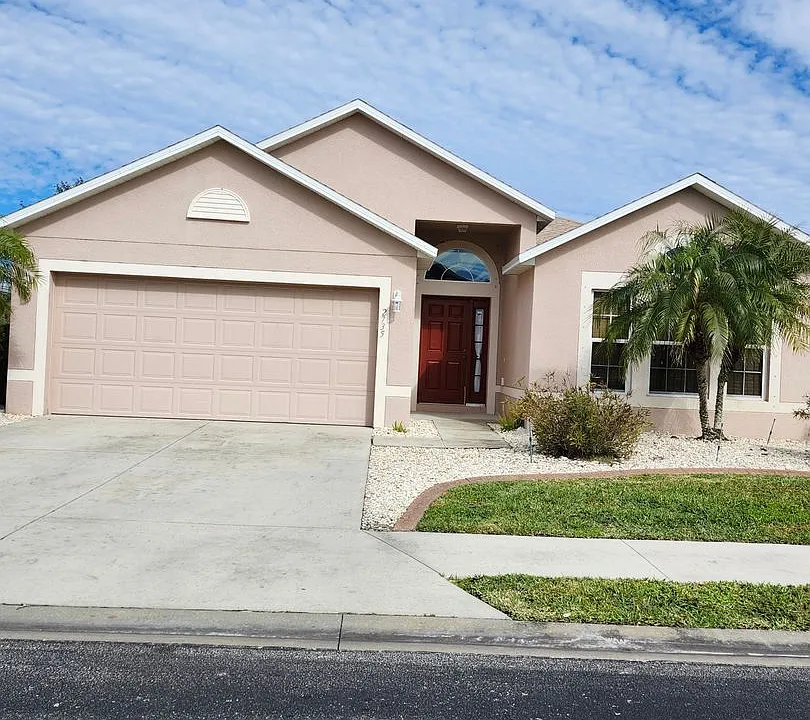 2735 Suncoast Lakes Blvd