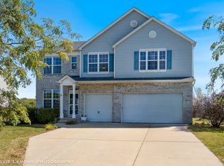 246 Prairie Ridge Dr, Minooka, IL 60447