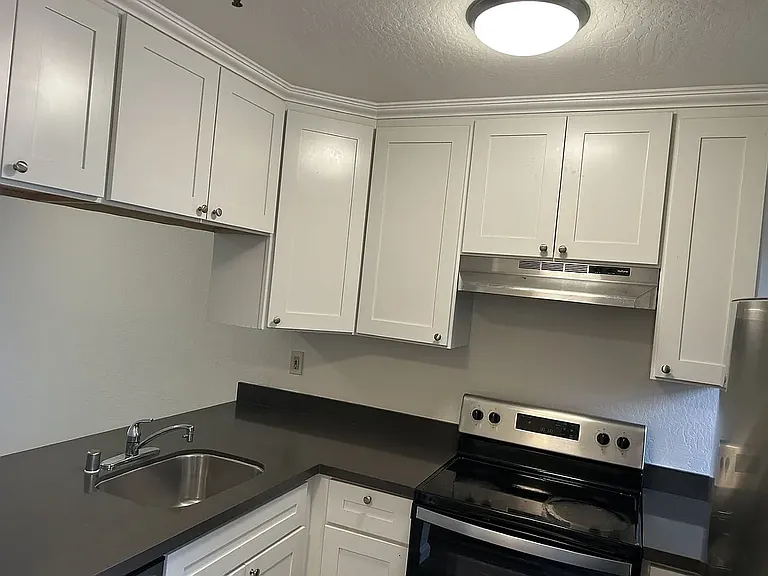 463 Coffield Ave #8 — Photo 15