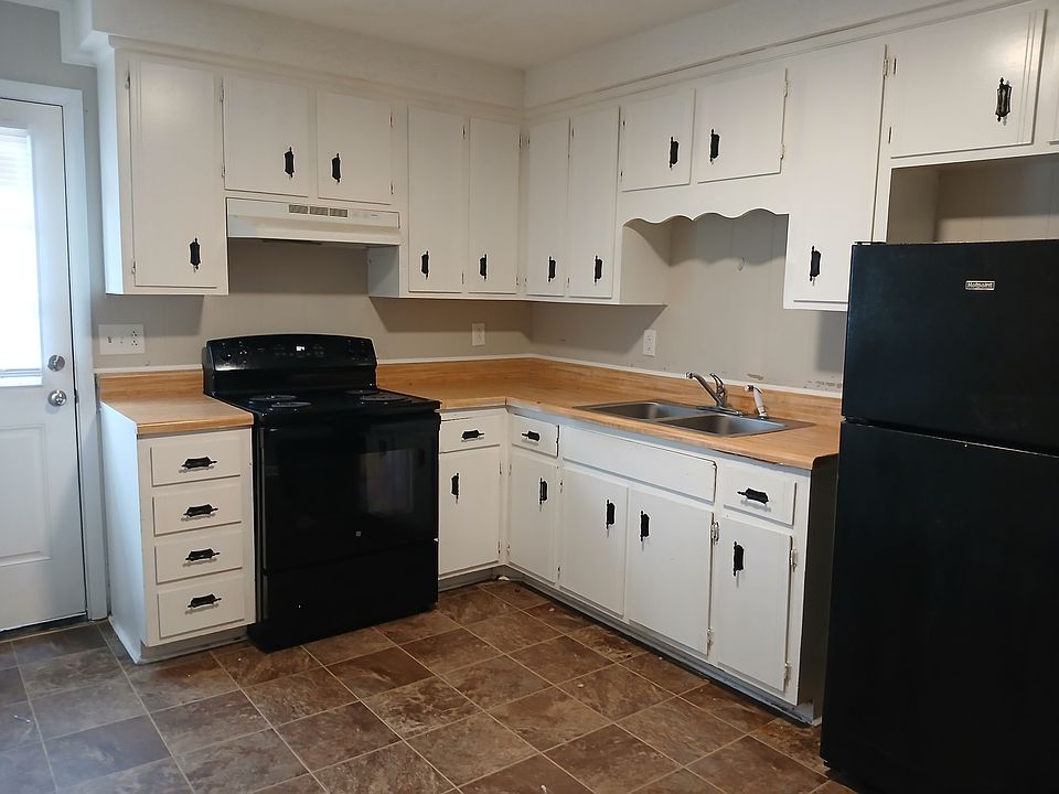 1st image of 1922 Batts Ln APT C