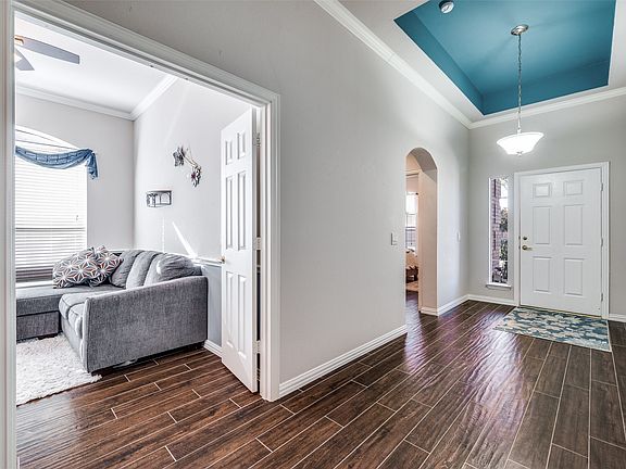 3rd image of 959 Winged Foot Dr