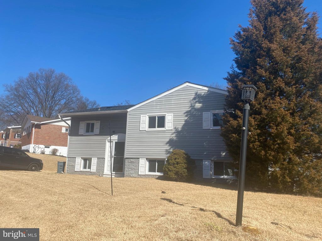 5106 Cynthia Ct, Baltimore, MD 21206