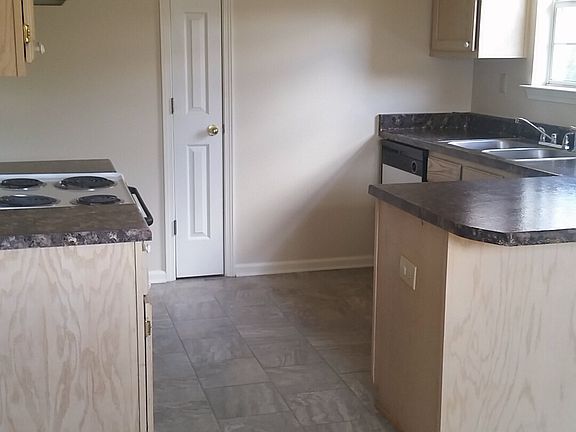 3rd image of 7895 Hyman Dr