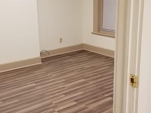 4th image of 29-31 Saratoga Ave #2