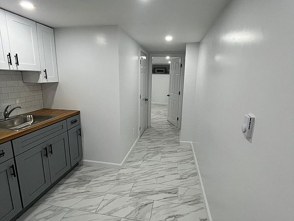 5th image of 1013 Rosalie St