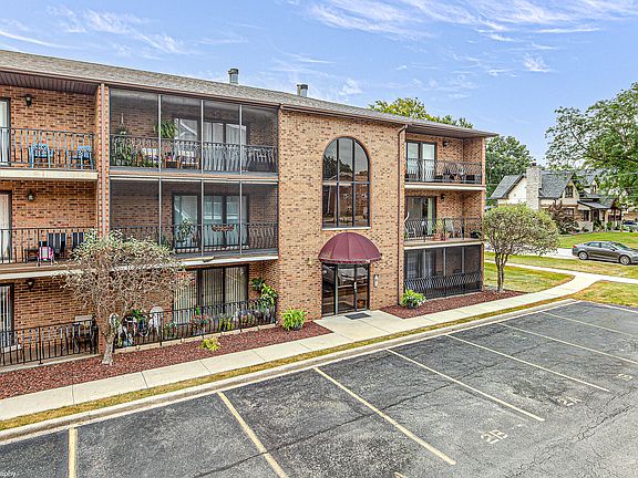 2nd image of 7112 W 108th St APT 101