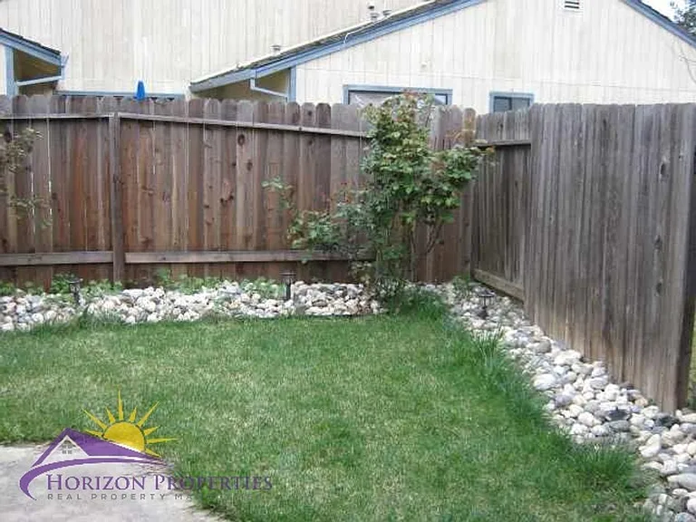 2030 Moontree Dr — Photo 34
