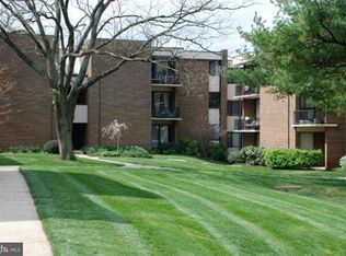 2005 Coleridge Dr #13303, Silver Spring, MD 20902