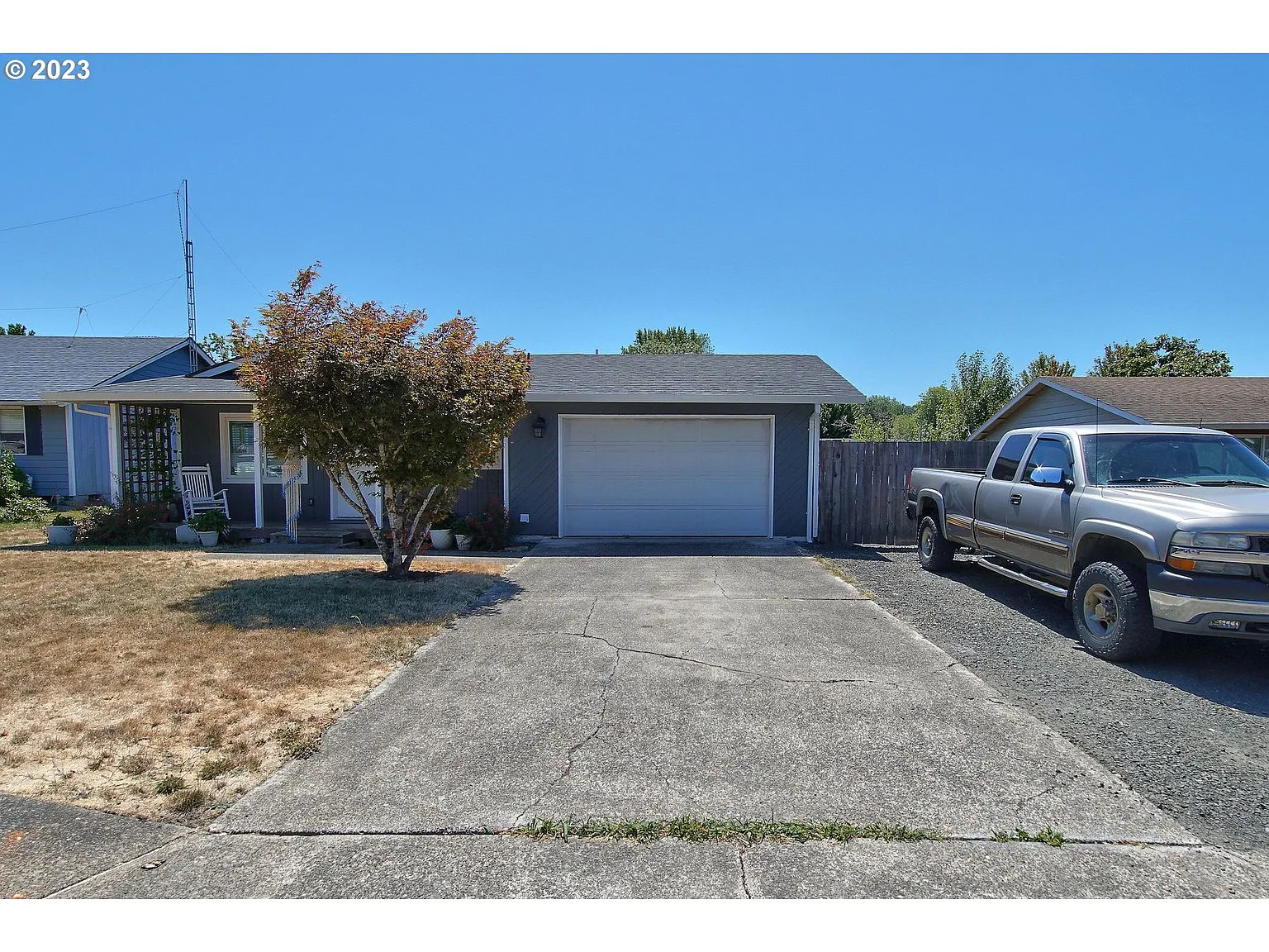610 NE Bockes Loop photo 1