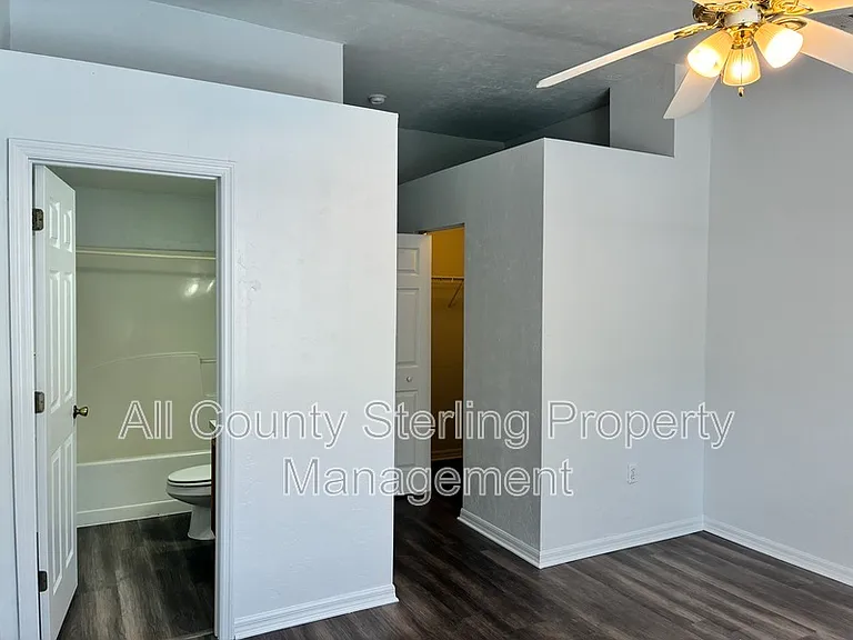 4415 SW 34th St #304 — Photo 25