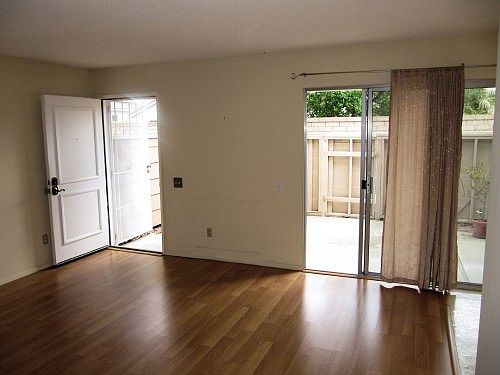 4th image of 812 Stillwater Cove Way
