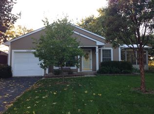 429 Travelaire Ave, Naperville, IL 60565