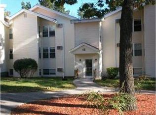 24 State St, Wellesley, MA 02482