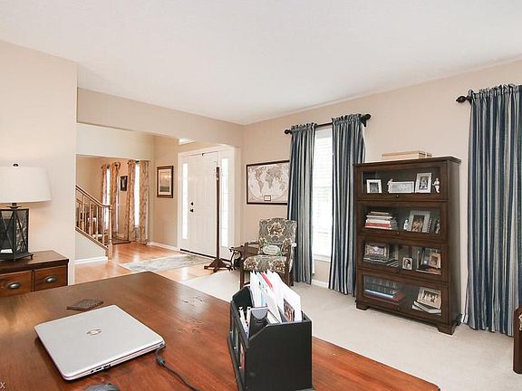5th image of 29714 Washington Way