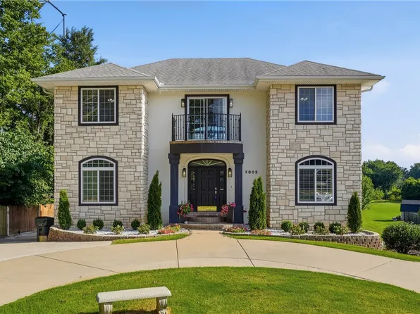 3802 W Brooks Rdg, Rogers, AR 72758