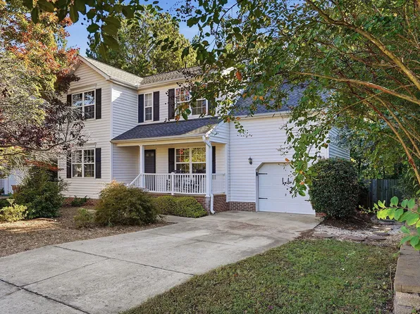 104 Fairford Dr, Holly Springs, NC 27540