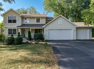 10356 Geneva Dr, Roscoe, IL 61073