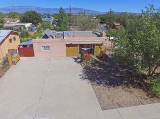 5903 Avalon Rd NW, Albuquerque, NM 87105