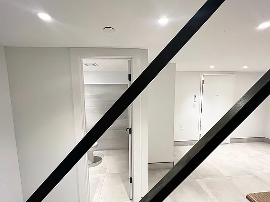 Rented by Pear NYC LLC | media 48