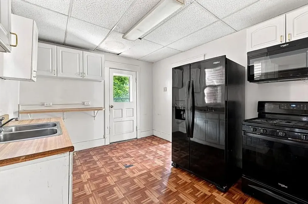 429 Card Avenue - 2 — Photo 4