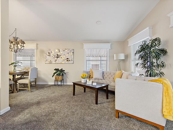 4th image of 530 Cherry Lane
