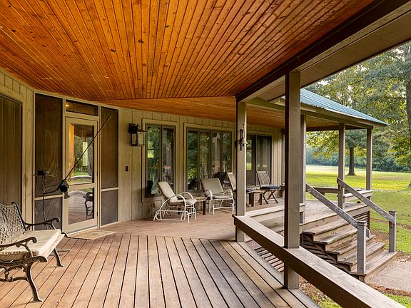 3rd image of 505 Clabber Creek Ln