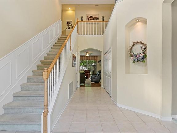 4th image of 10418 Canary Isle Dr